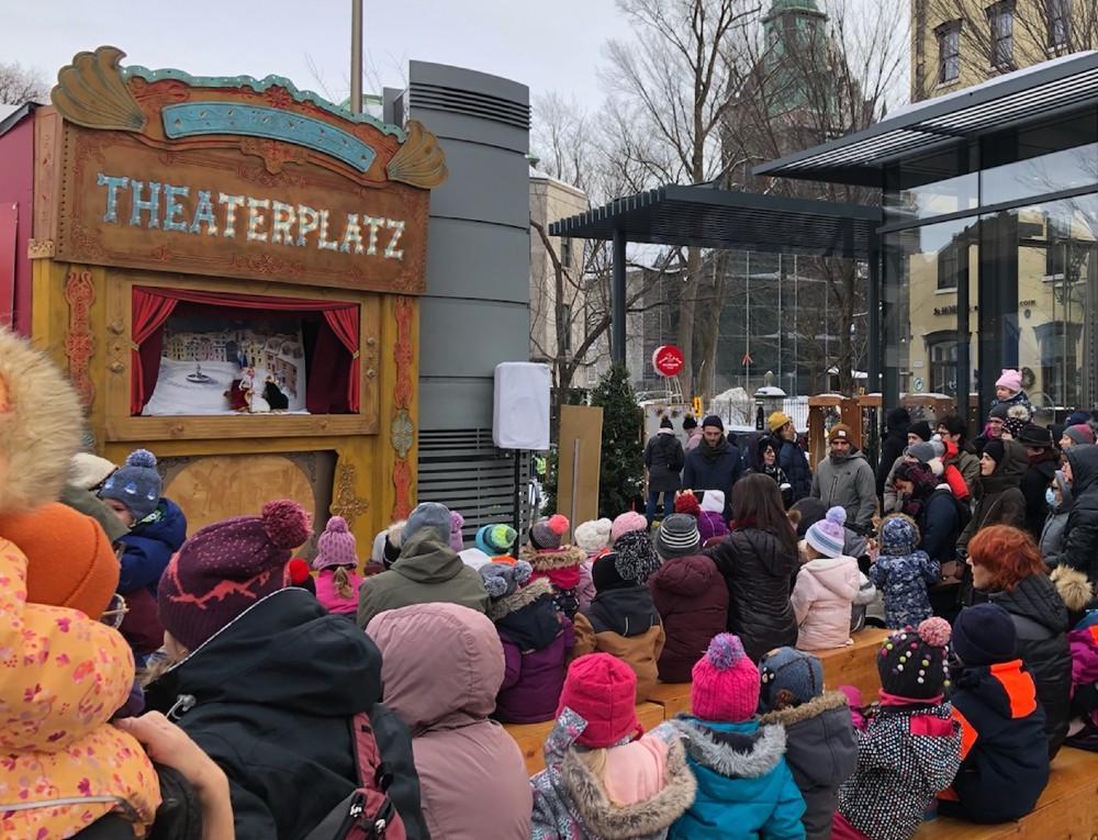 Puppet show - Krampus in the Village